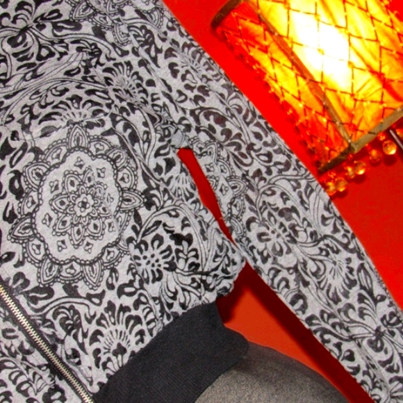 🖤 Stellar Dark Grey & Black Floral Abstract Crop Jacket - LJ - Picture 7 of 8